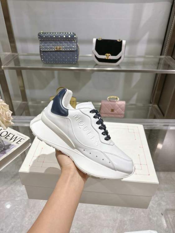Picture of Alexander McQueen Shoes _SKUAlexanderMcQueensz35-45mnq0201244